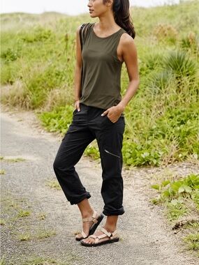 Athleta Palisade Pants Petite 2P Stretch Trail Utility Black